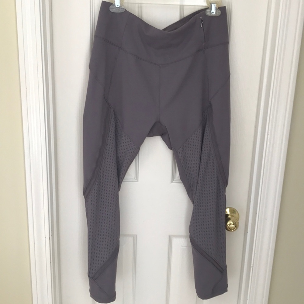 Calia (by Carrie Underwood) Leggings